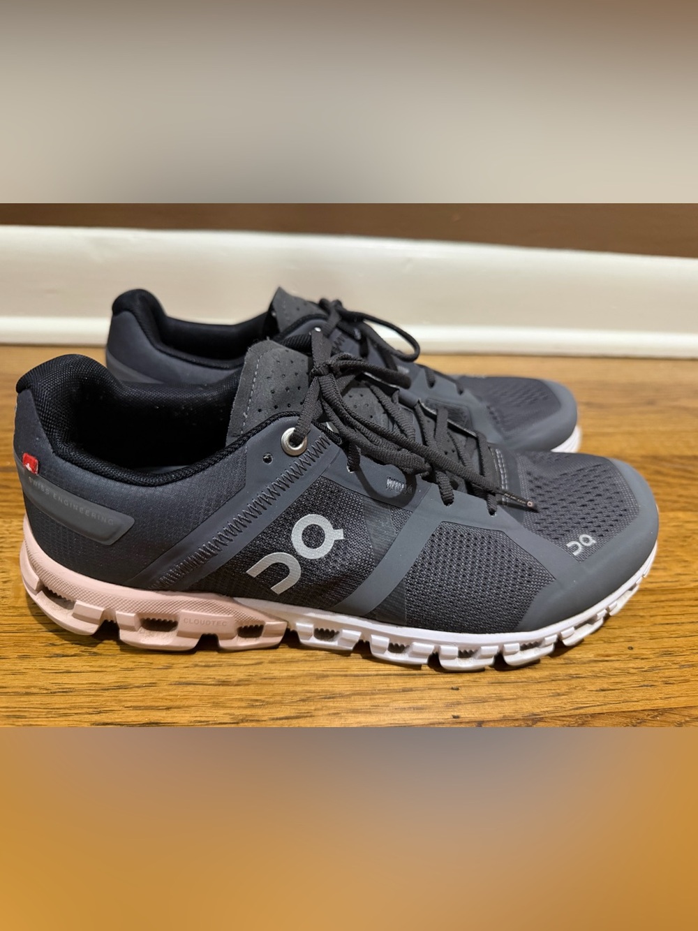 On Running Women’s Charcoal/Black/White/Tan Sneakers Sz 7.5